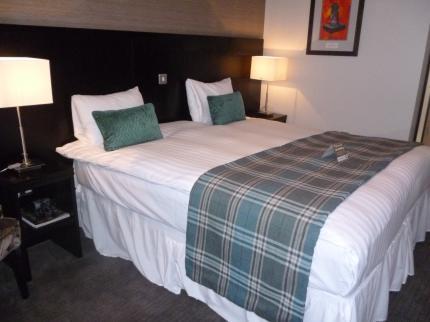 The Golden Acorn Wetherspoon Hotel Glenrothes Eksteriør billede