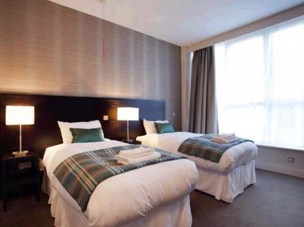 The Golden Acorn Wetherspoon Hotel Glenrothes Eksteriør billede